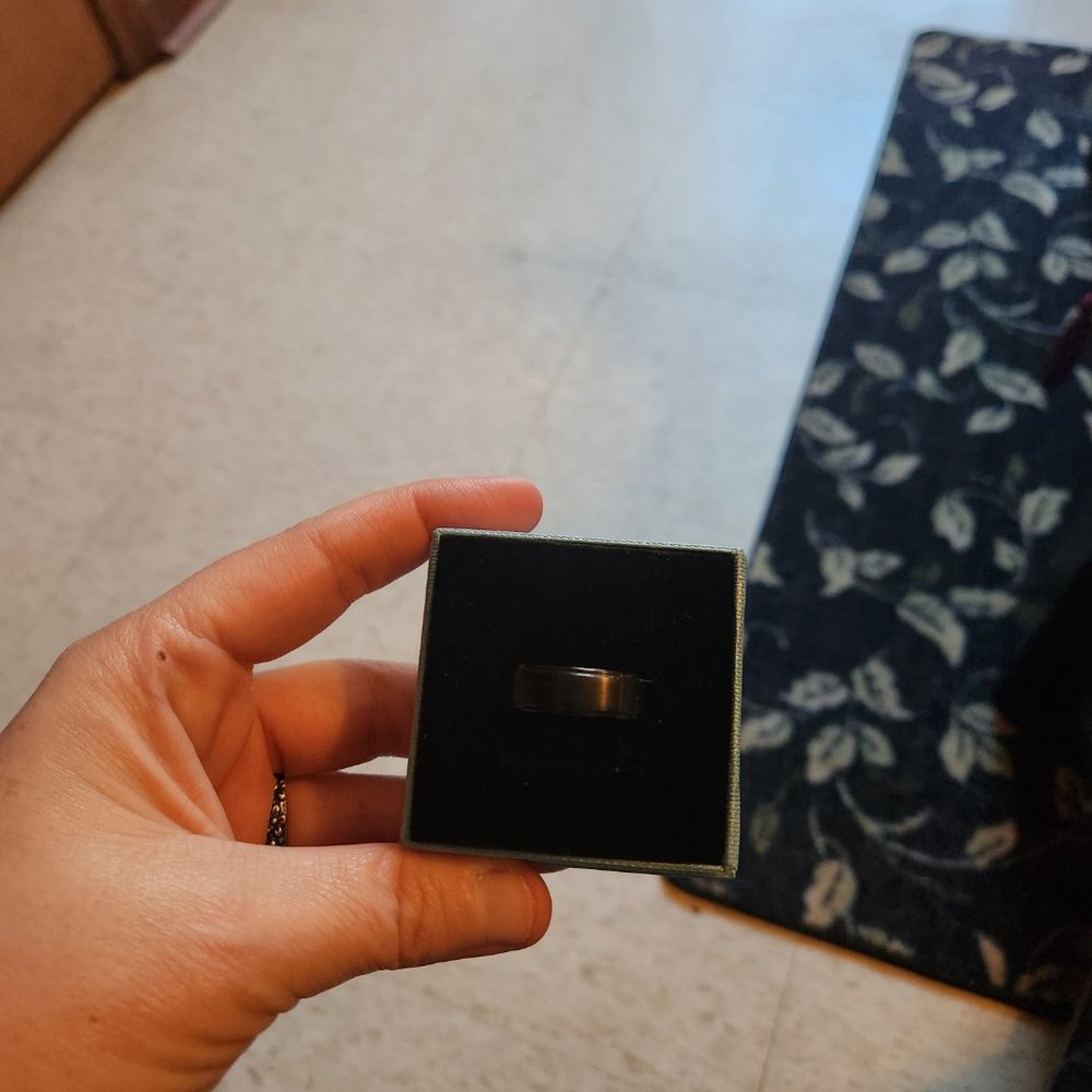 Mens wedding ring - Picture 5 of 5